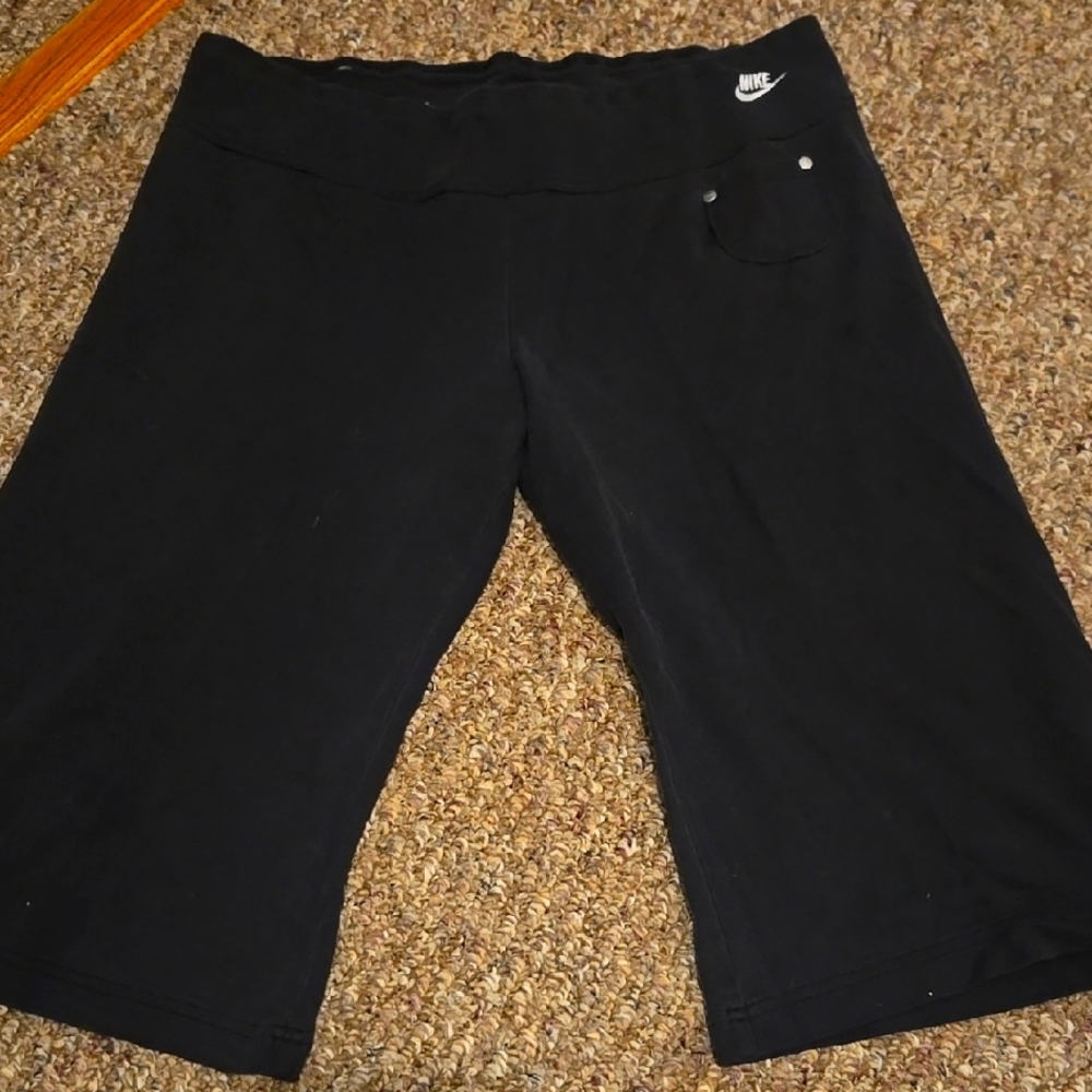 Nike Above The Knee Cotton Capris